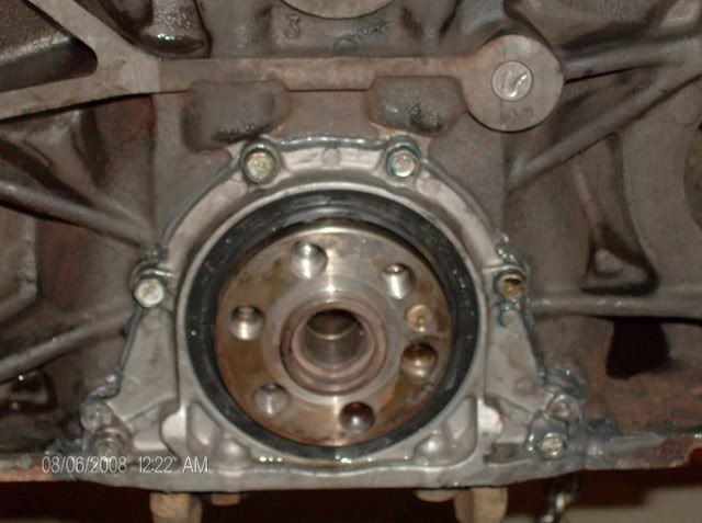 Can a rear main seal leak be easily repaired?