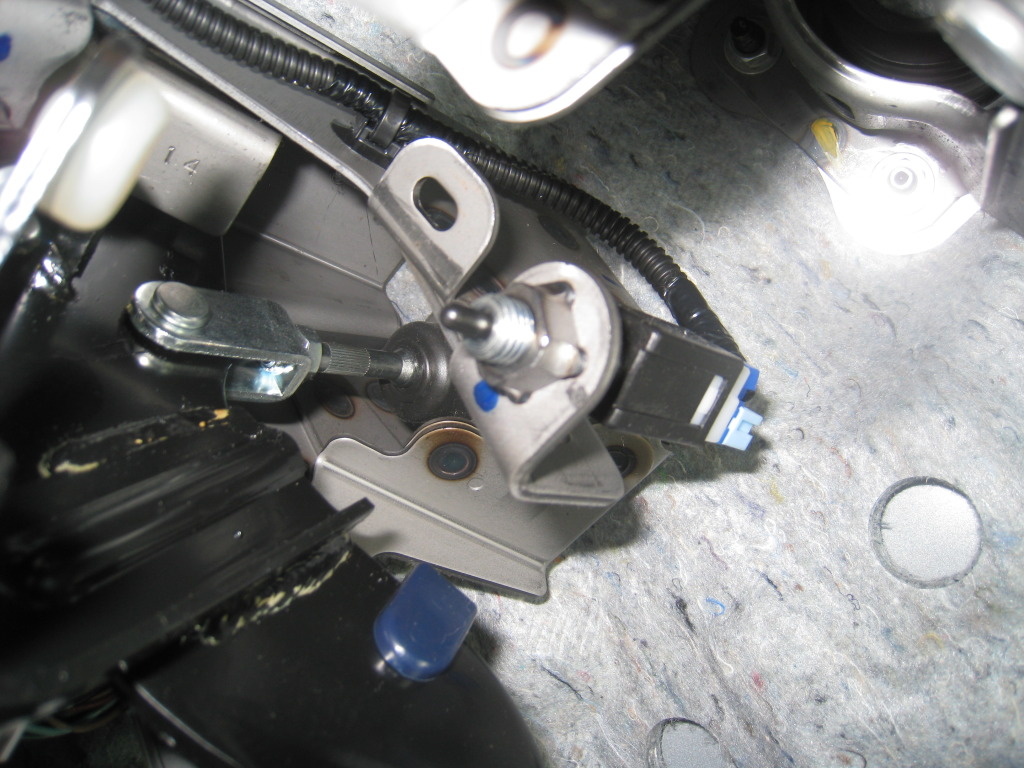 Nissan 350z sticky clutch pedal