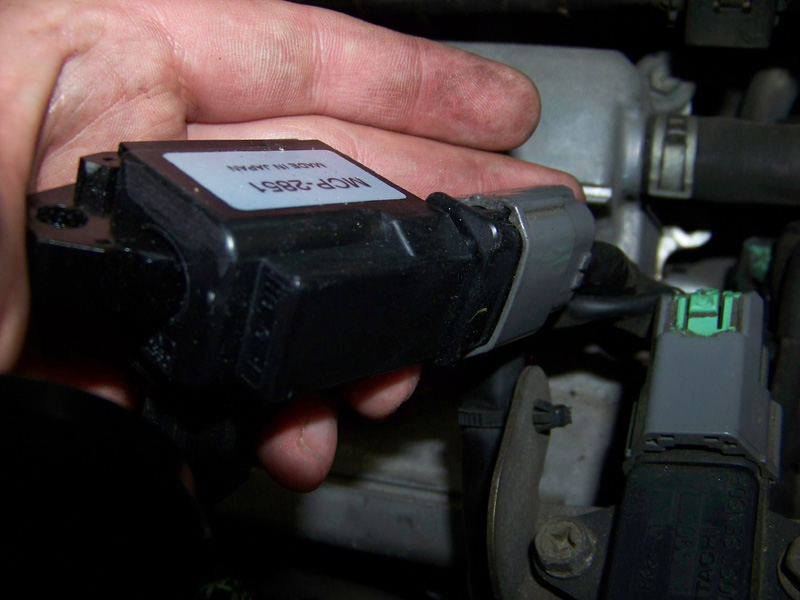 Install spark plugs 2000 nissan maxima #4
