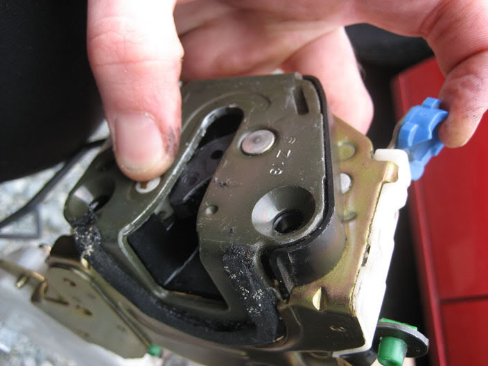 Fixing Nissan and Infiniti door latch mechanisms - DIY