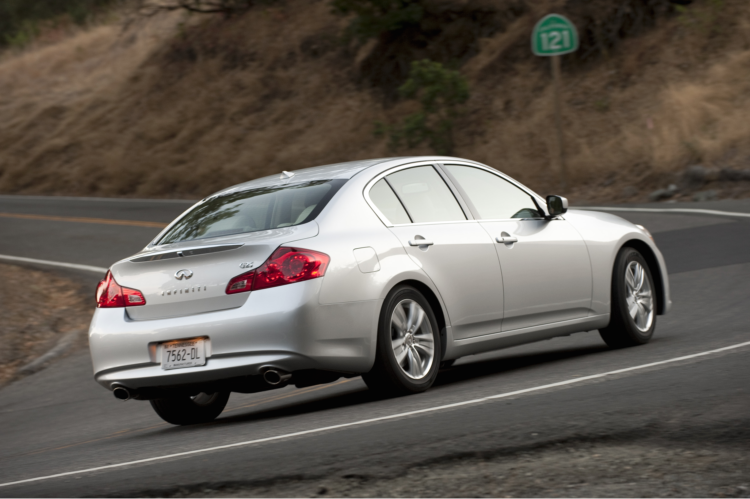 2011 Infiniti G25 picture