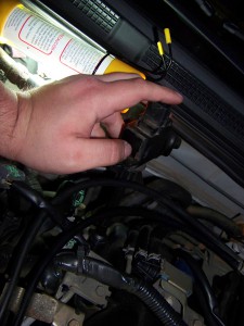 Removing Spark Plug from rear cylinder head Nissan Maxima/Infiniti I30