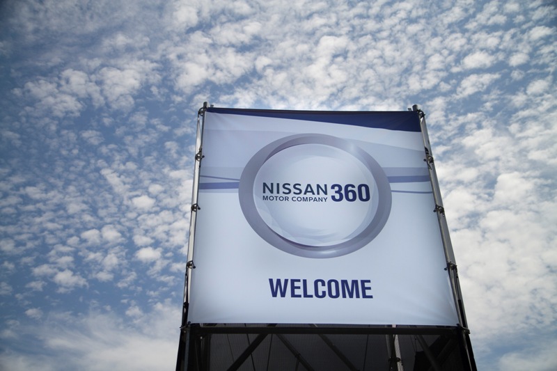 Nissan 360