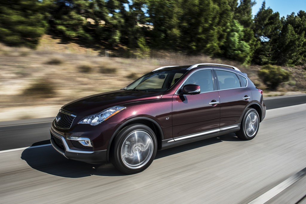 2016 Infiniti QX50 Review - Right Sized Refinement