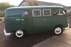 VW9